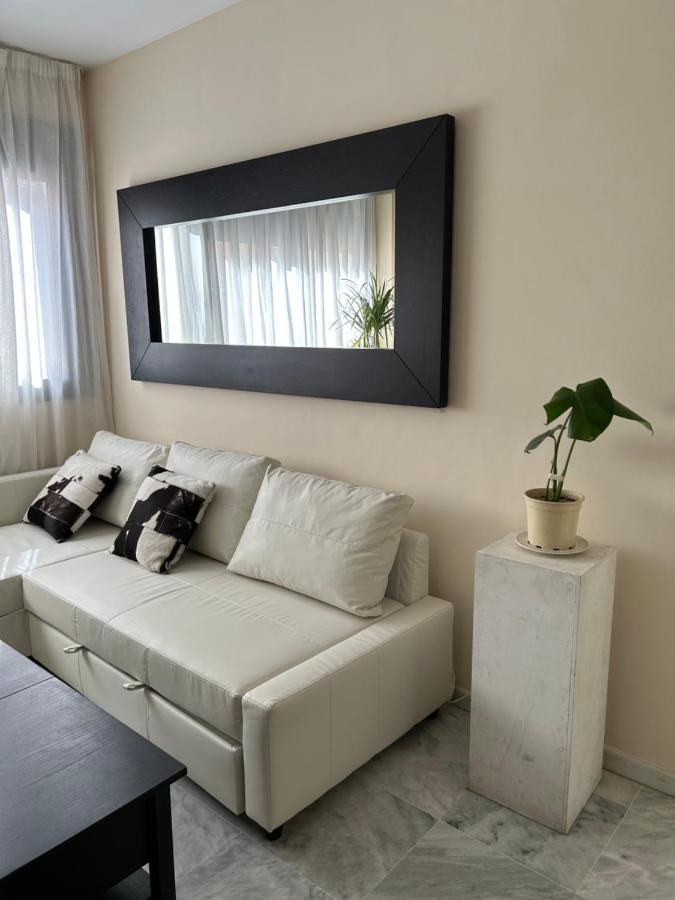 Atico Triana Con Piscina Privada Apartment Seville Luaran gambar